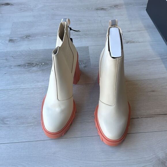 SOREL Brex Heel Chelsea Womens Booties cream size 8.5 NWT in box - Picture 9 of 10